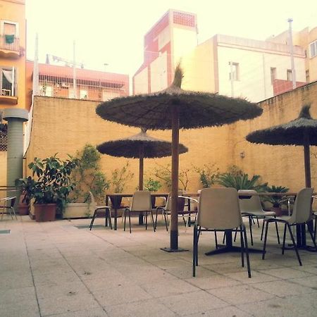 Residencia Universitaria San Agustin Барселона Экстерьер фото