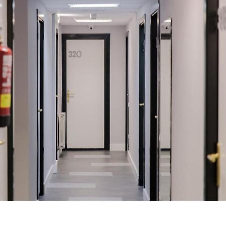 Residencia Universitaria San Agustin Барселона Экстерьер фото
