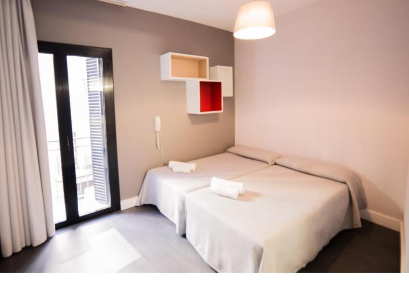Residencia Universitaria San Agustin Барселона Экстерьер фото