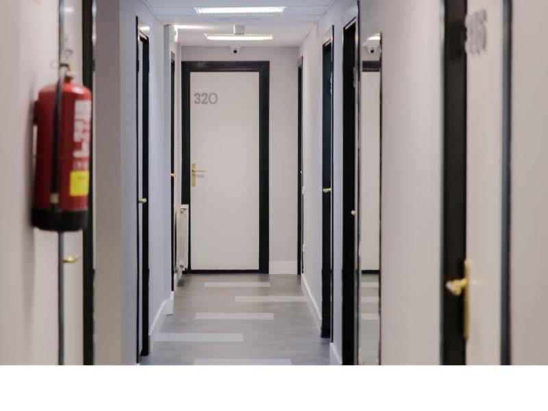 Residencia Universitaria San Agustin Барселона Экстерьер фото